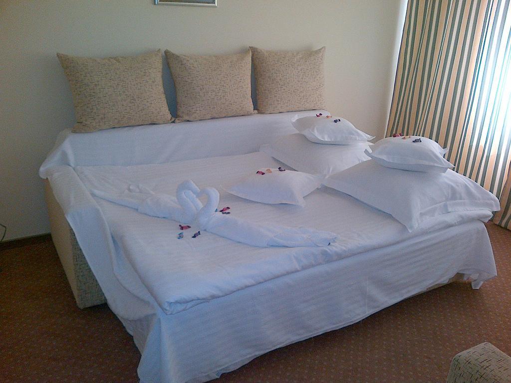 Hotel Lyra 오라데아 객실 사진